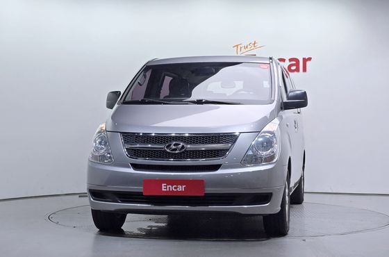 Hyundai Starex 12-Seater Wagon CVX Deluxe — пробег 91 950 км — фото 3 из 5