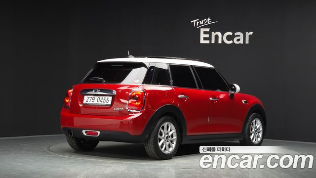 Mini Cooper 5Door HIGH 3rd — пробег 72 905 км — фото 2 из 5
