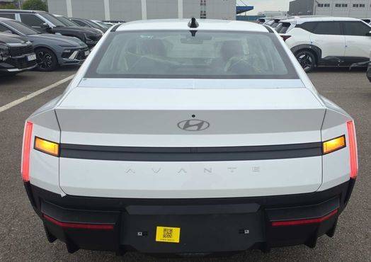 Hyundai AVANTE 2.0 Modern — пробег 1 км — фото 3 из 5