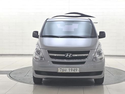 Hyundai Starex 12-Seater Wagon CVX Deluxe — пробег 163 800 км — фото 1 из 5