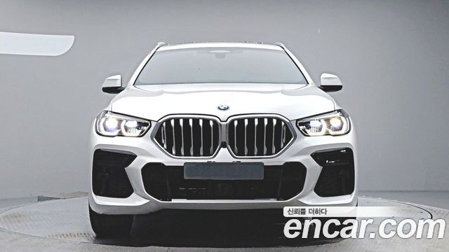 BMW X6 xDrive40i M Sport — пробег 65 602 км — фото 3 из 5