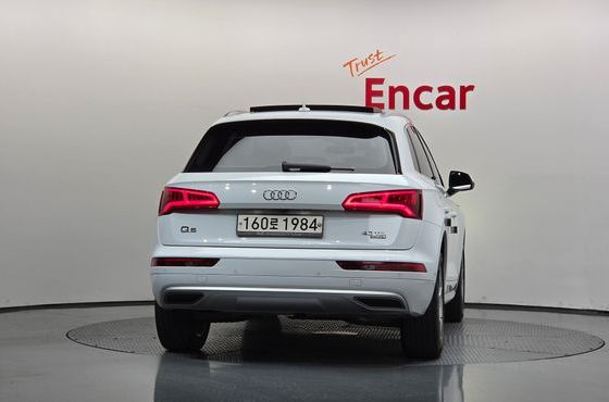 Audi Q5 40 TDI Quattro Premium — пробег 95 254 км — фото 4 из 5