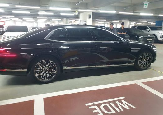 Genesis G90 Gasoline 3.5 Turbo AWD — пробег 42 401 км — фото 2 из 5