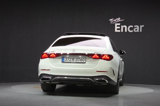 Mercedes-Benz E-Class E300 4MATIC AMG Line — пробег 5 653 км — фото 4 из 5