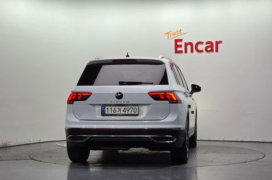 Volkswagen Tiguan 2.0 TDI Premium — пробег 87 057 км — фото 4 из 5