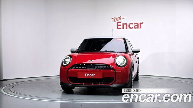 Mini Cooper 5Door Classic — пробег 6 365 км — фото 3 из 5