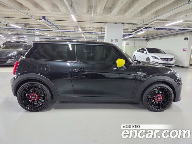 Mini Cooper SE Electric 3rd — пробег 54 728 км — фото 4 из 5