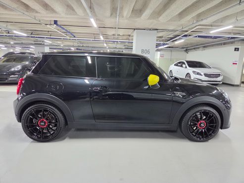 Mini Cooper SE Electric 3rd — пробег 54 728 км — фото 4 из 5