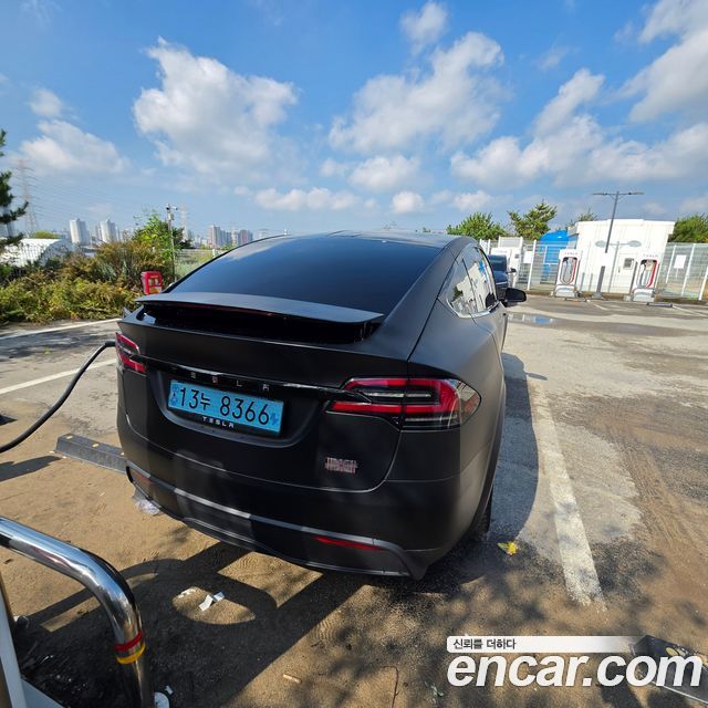 Tesla Model X Plaid — пробег 52 500 км — фото 5 из 5