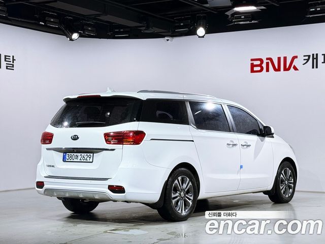 Kia Carnival 9-Seater Luxury — пробег 156 890 км — фото 2 из 5