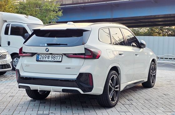 BMW X1 xDrive 20i M Sport — пробег 17 200 км — фото 2 из 5