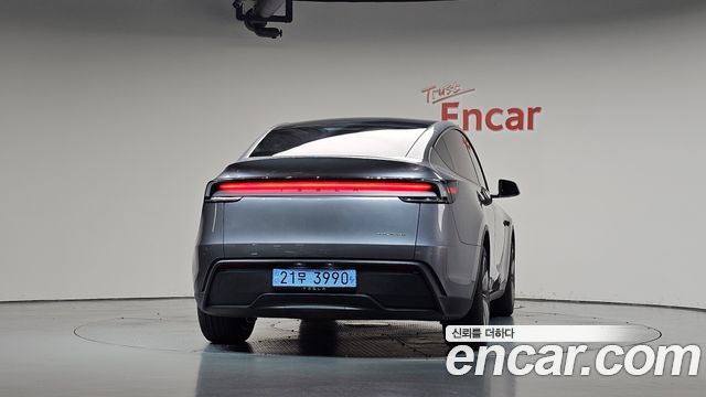 Tesla Model Y Long Range AWD — пробег 15 878 км — фото 4 из 5