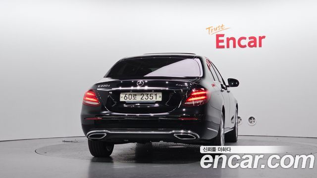 Mercedes-Benz E-Class E220d 4MATIC Exclusive — пробег 90 723 км — фото 4 из 5