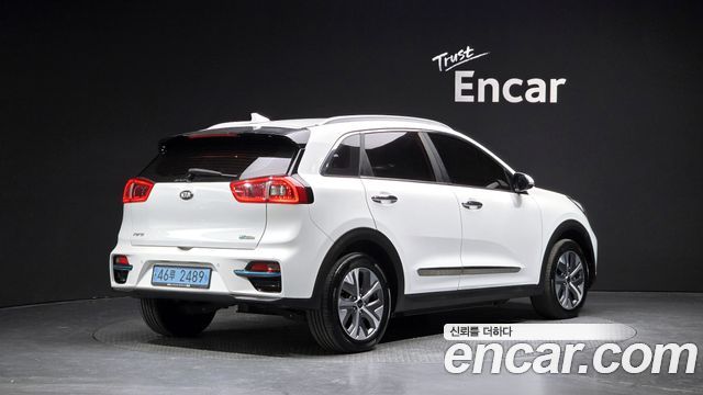 Kia Niro Prestige — пробег 191 542 км — фото 2 из 5