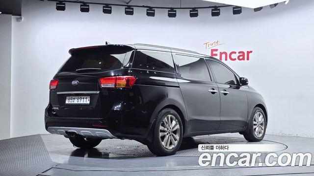 Kia Carnival из Кореи Encar