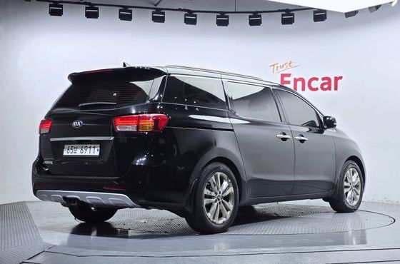 Kia Carnival 9-seater Noblesse — пробег 142 335 км — фото 2 из 5