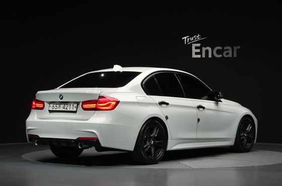 BMW 3-Series 330i M Sport — пробег 84 836 км — фото 2 из 5