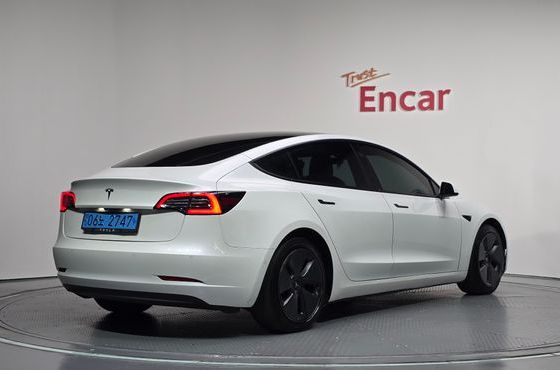 Tesla Model 3 RWD — пробег 80 866 км — фото 2 из 5