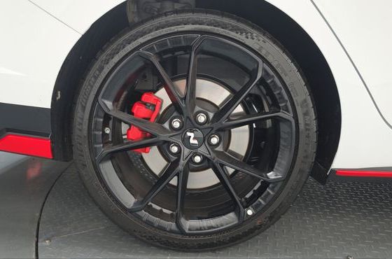Hyundai AVANTE 2.0 N — пробег 5 842 км — фото 5 из 5