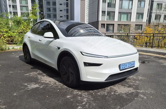 Tesla Model Y Premium RWD — пробег 2 264 км — фото 2 из 5