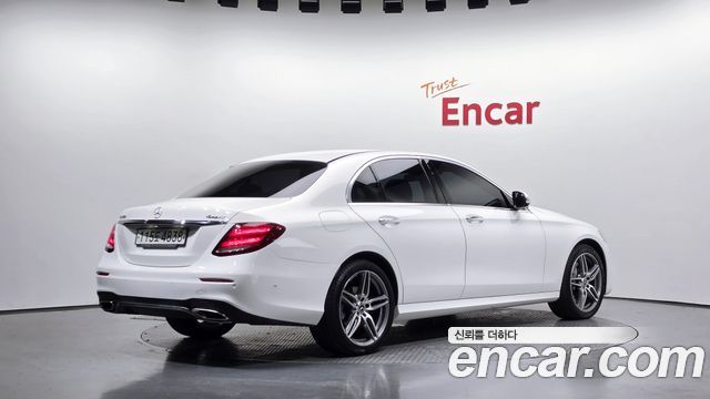 Mercedes-Benz E-Class из Кореи Encar