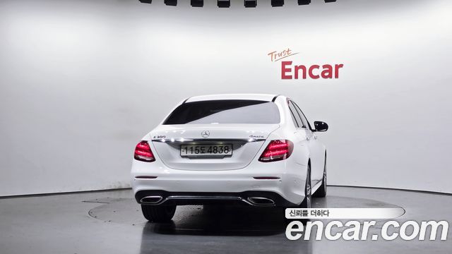 Mercedes-Benz E-Class из Кореи Encar