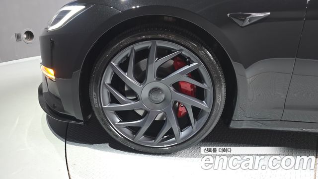 Tesla Model S Plaid — пробег 11 767 км — фото 5 из 5
