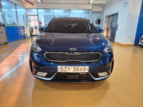 Kia Niro Prestige — пробег 99 568 км — фото 3 из 5