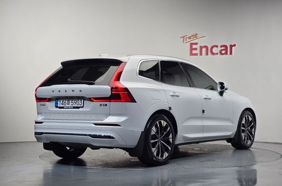 Volvo XC60 B5 Ultra Bright Air Sus — пробег 6 927 км — фото 2 из 5
