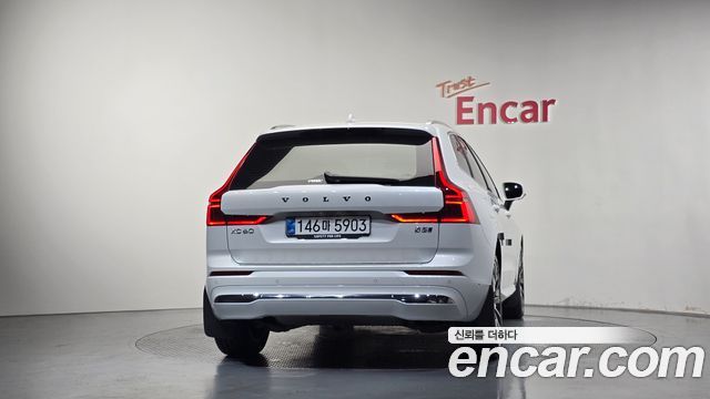 Volvo XC60 B5 Ultra Bright Air Sus — пробег 6 927 км — фото 4 из 5