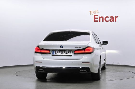BMW 5-Series 520i Luxury — пробег 31 721 км — фото 4 из 5