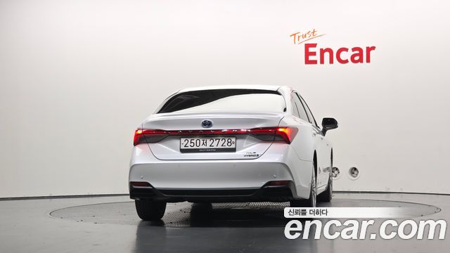 Toyota Avalon 2.5 Hybrid — пробег 75 940 км — фото 4 из 5
