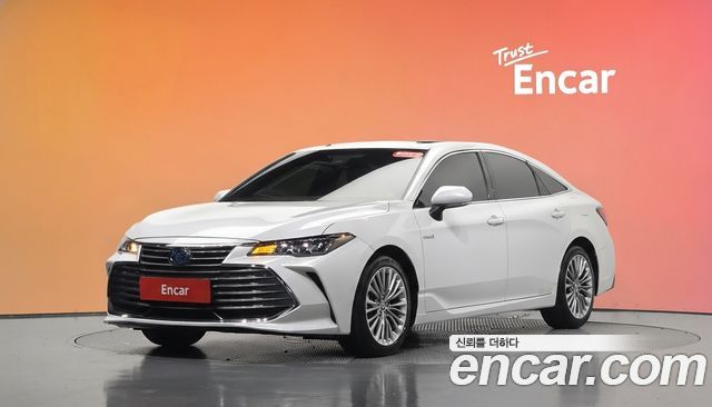Toyota Avalon 2.5 Hybrid — пробег 75 940 км — фото 1 из 5