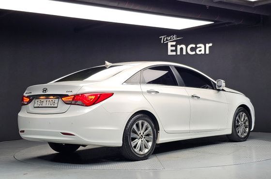 Hyundai Sonata CVVL Smart — пробег 176 809 км — фото 2 из 5