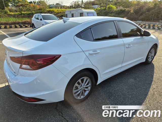 Hyundai AVANTE 1.6 Smart — пробег 60 335 км — фото 2 из 5