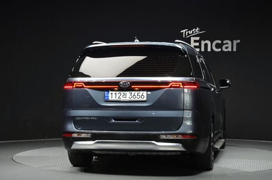 Kia Carnival Diesel 9-Seater Signature — пробег 91 210 км — фото 4 из 5