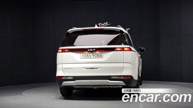 Kia Carnival Gasoline 9-Seater Prestige — пробег 124 864 км — фото 4 из 5