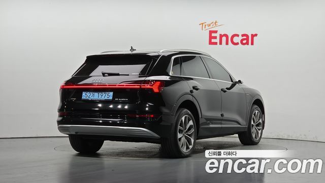 Audi e-tron 55 Quattro — пробег 68 234 км — фото 2 из 5