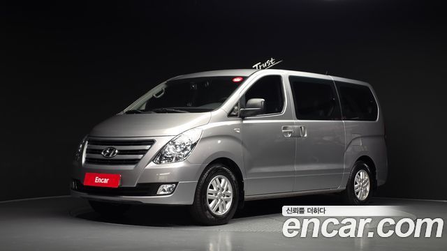 Hyundai Starex 12-Seater Wagon Smart — пробег 134 946 км — фото 1 из 5