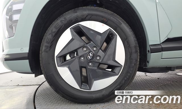 Hyundai Kona Long Range Premium — пробег 4 446 км — фото 5 из 5