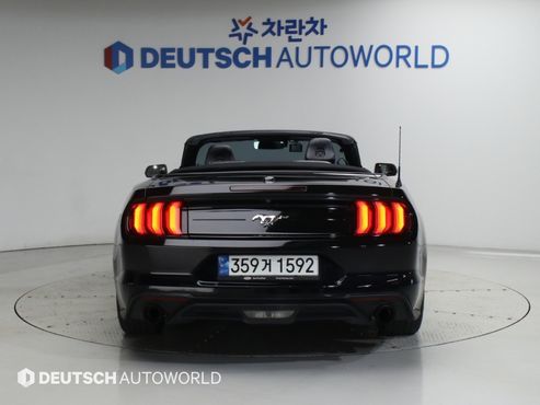 Ford Mustang Convertible — пробег 103 421 км — фото 4 из 5