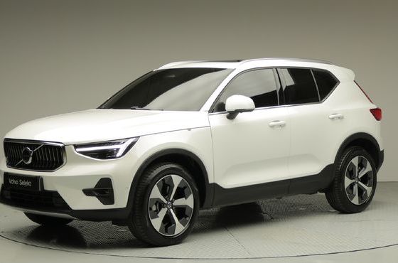 Volvo XC40 B4 Ultra Bright — пробег 6 643 км — фото 1 из 5