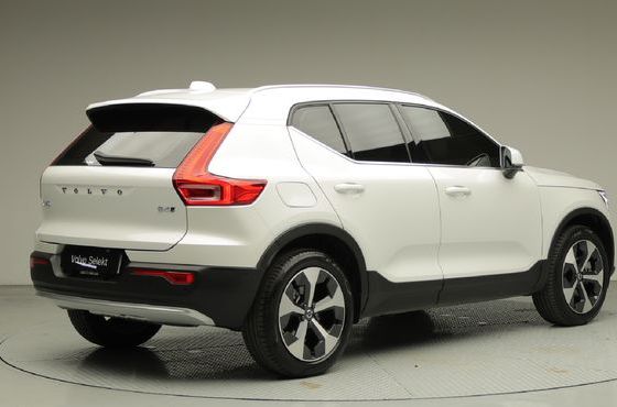 Volvo XC40 B4 Ultra Bright — пробег 6 643 км — фото 2 из 5