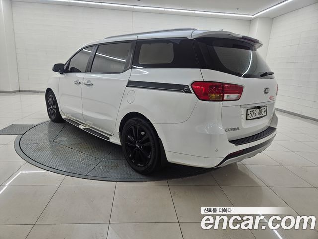 Kia Carnival 9-seater Prestige — пробег 167 137 км — фото 3 из 5