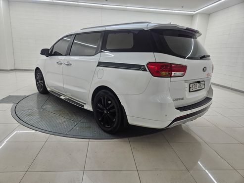 Kia Carnival 9-seater Prestige — пробег 167 137 км — фото 3 из 5