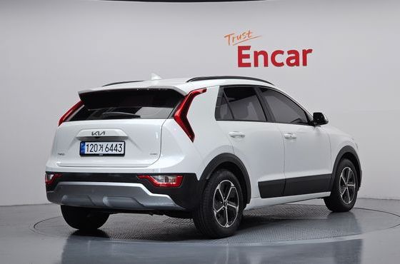 Kia Niro Trendy — пробег 153 794 км — фото 2 из 5