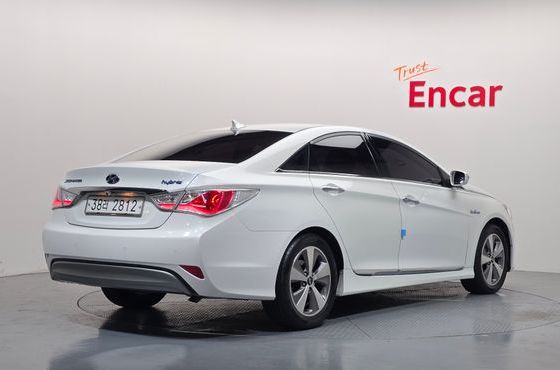 Hyundai Sonata 2.0 Royal — пробег 114 933 км — фото 2 из 5
