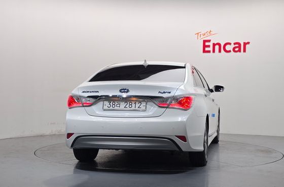 Hyundai Sonata 2.0 Royal — пробег 114 933 км — фото 4 из 5