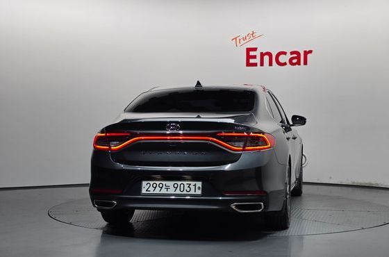 Hyundai Grandeur Exclusive Special — пробег 60 017 км — фото 4 из 5
