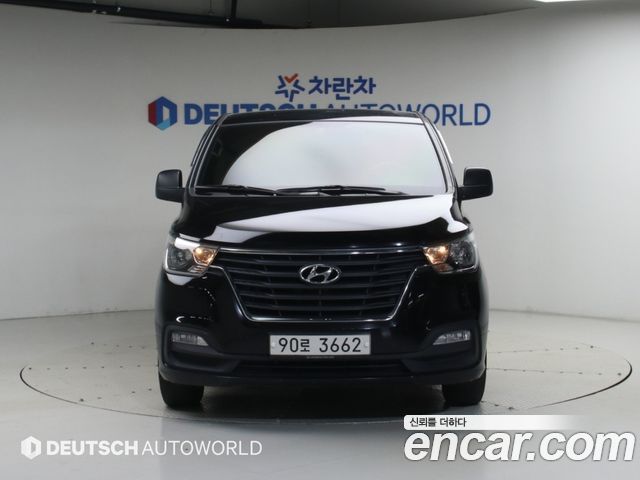 Hyundai Starex Van 3-Seater Smart — пробег 280 000 км — фото 3 из 5